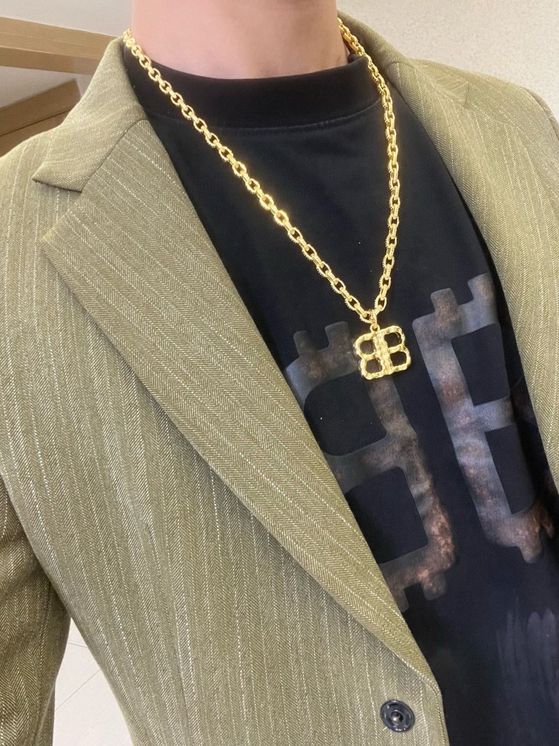 Ba1en*iaga necklaces